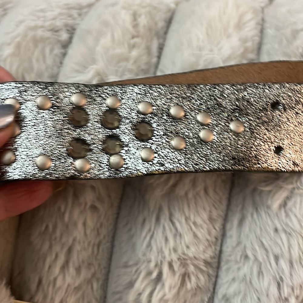 Betsey Johnson, silver metallic rhinestone stud belt size medium - Picture 3 of 11